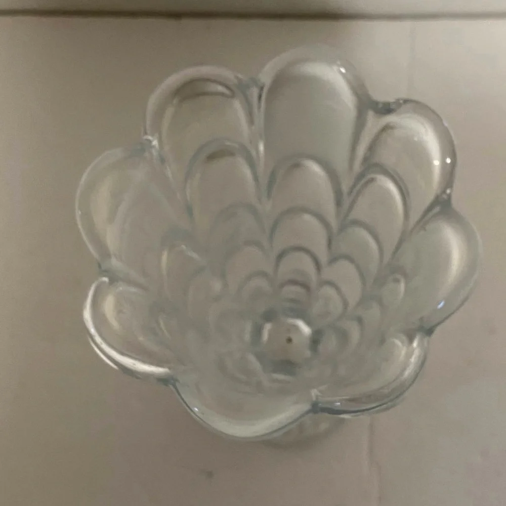 Vintage Clear Pressed Glass Vase – Scalloped Fluted Pedestal Base - Picture 3 of 5